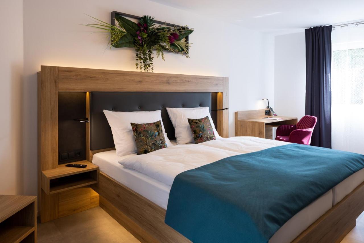 Bed And Breakfast - Homburg Am Main Esterno foto