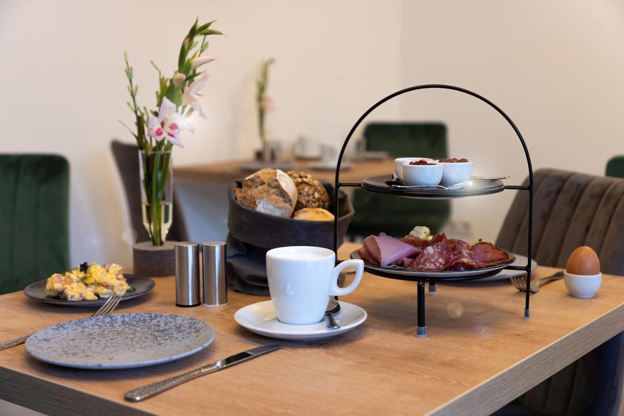 Bed And Breakfast - Homburg Am Main Esterno foto